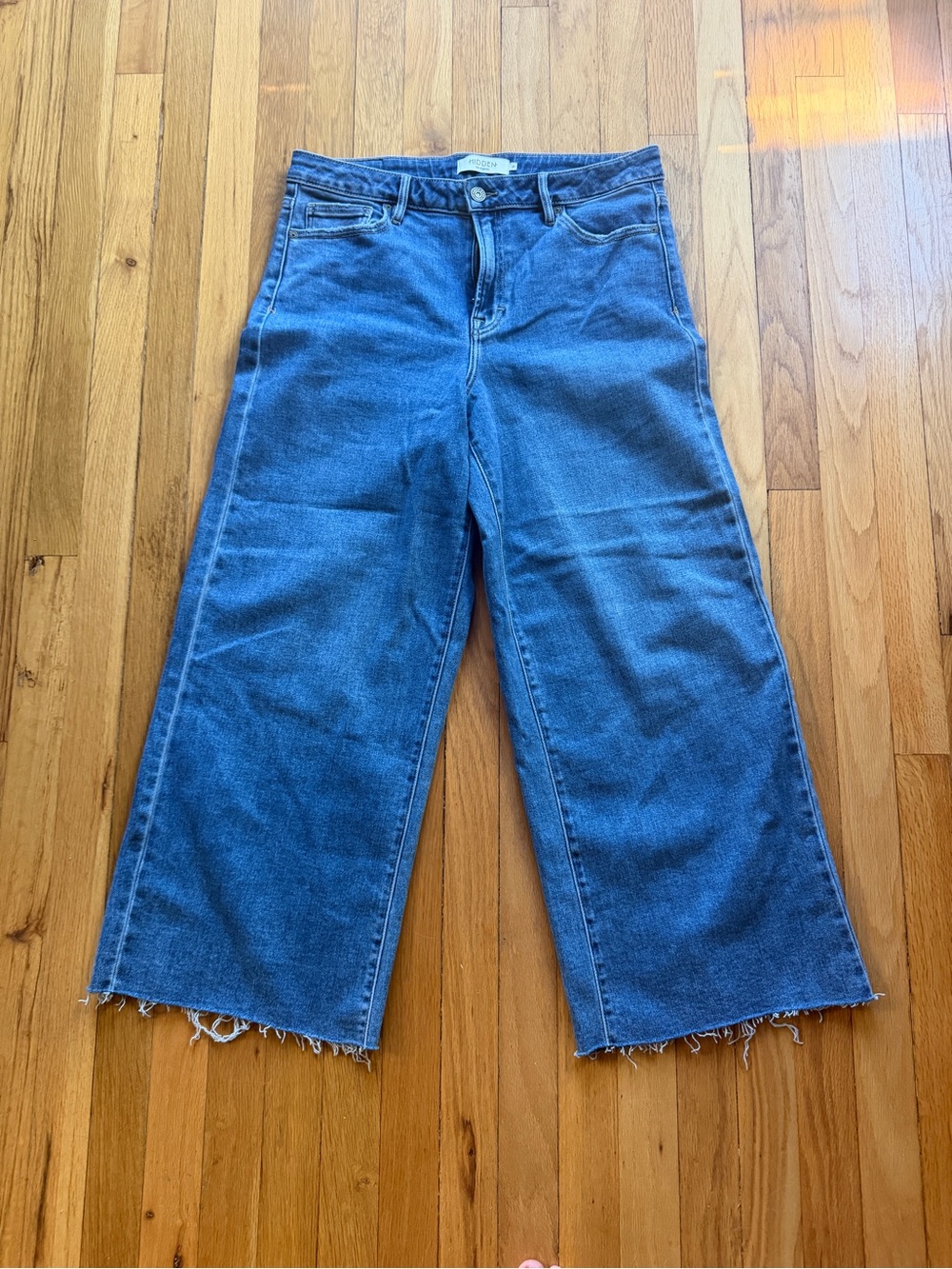Hidden wide leg medium wash jeans